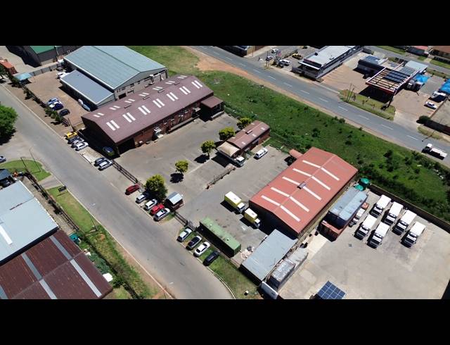 1,625M² WAREHOUSE FOR SALE IN RAND LEASE